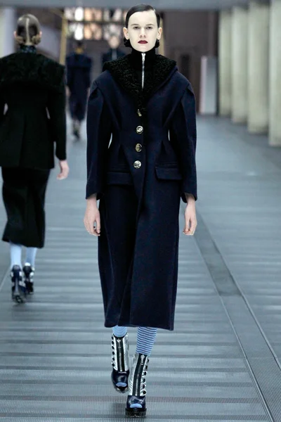 Look 4